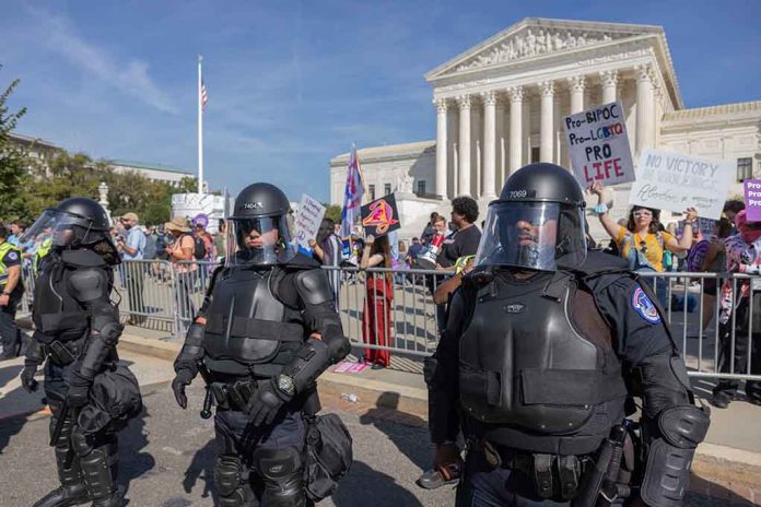 Radicals Conspire To Shut Down the Supreme Court, Report Finds