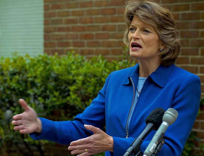 Democrats May Save RINO Lisa Murkowski