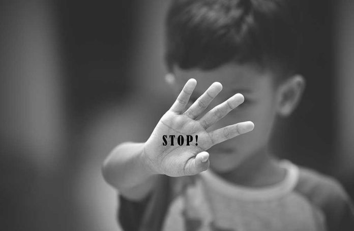 754809316 child