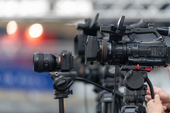 default-hero-08-2 Professional video cameras on tripods